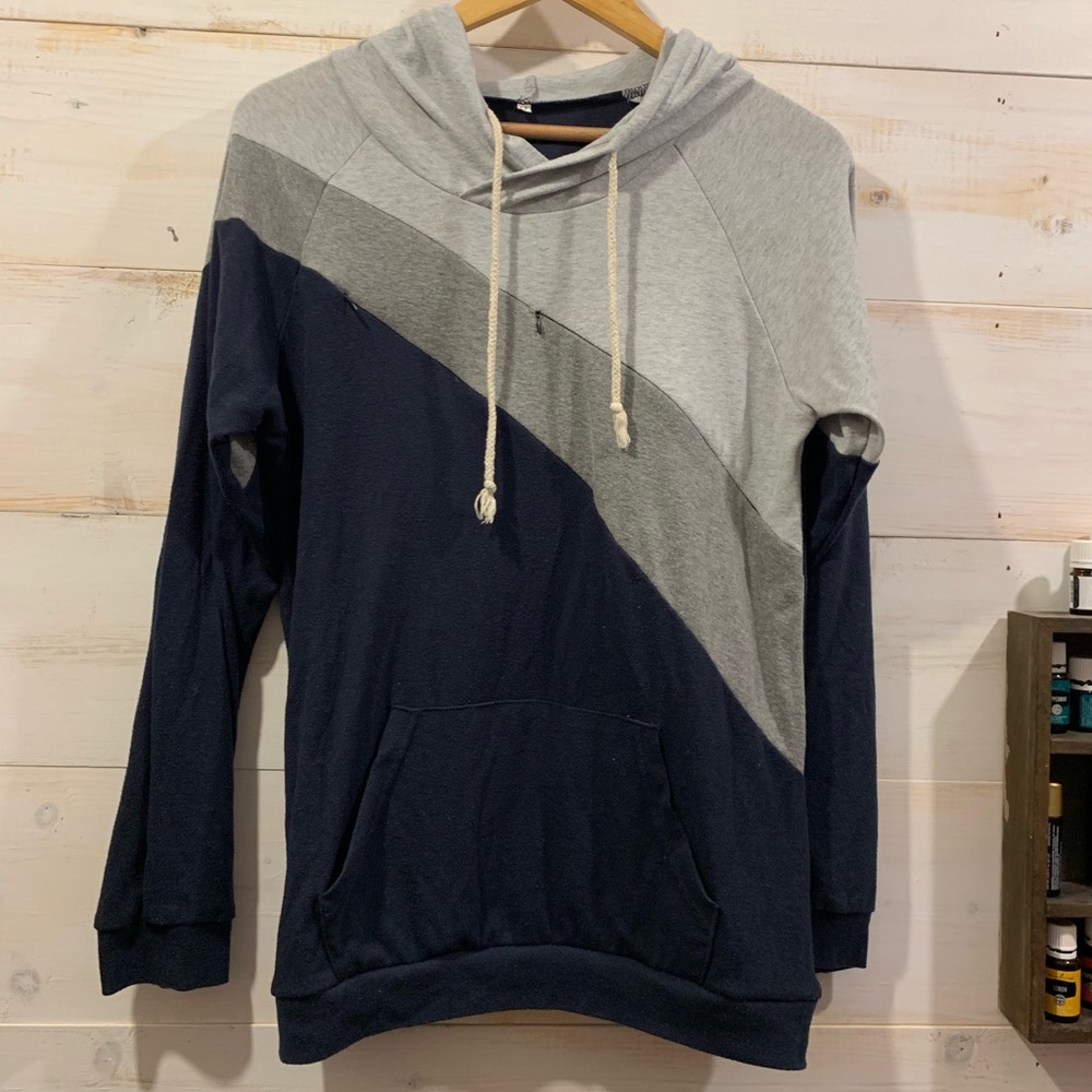 Nursing shirt. Size med. diagonal zippers